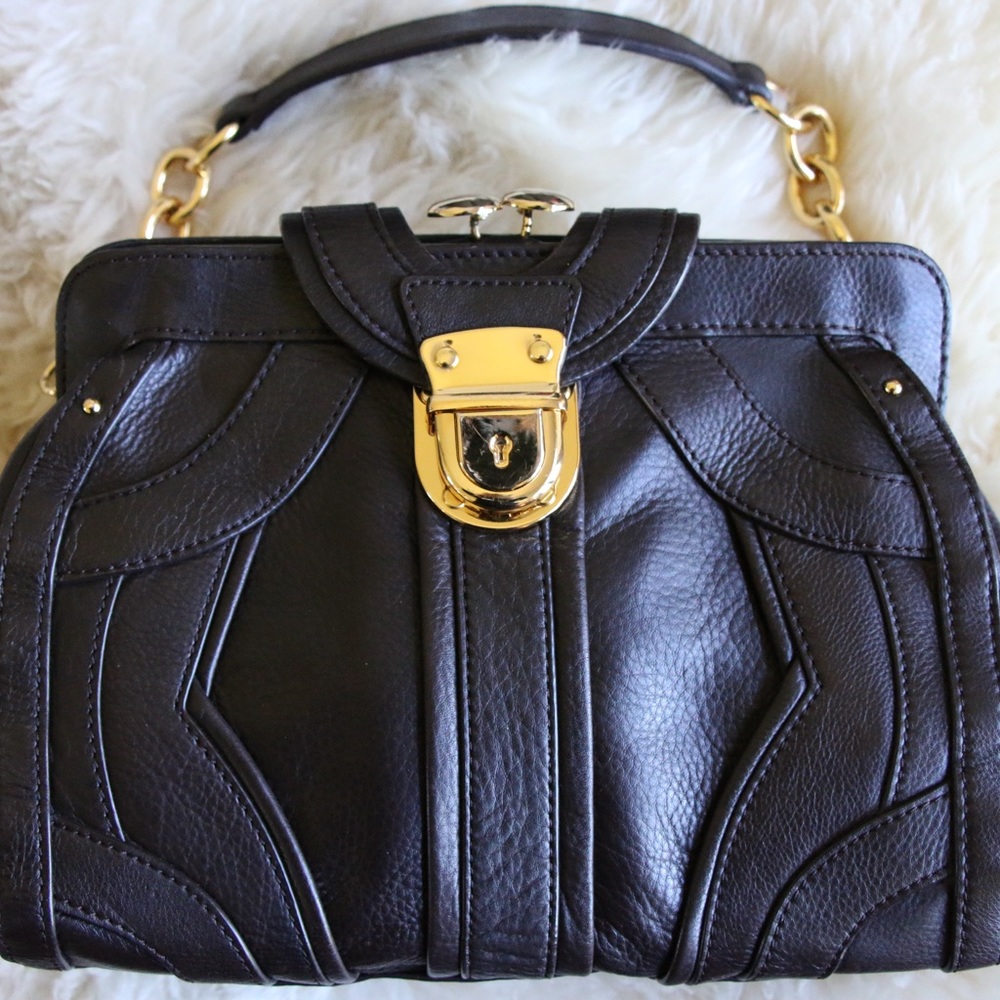 BCBGMAXAZRIA CONVERTIBLE PURSE & CLUTCH